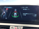 ●レーンディパーチャーウォーニング+衝突軽減システム:走行中、車線を逸脱した際にハンドルが震え運転者に警告してくれるセーフティシステムです。