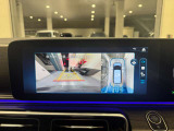 バックカメラにより駐車時の後方確認も楽にできます。