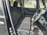 この度は、当店の車両をご覧頂きまして誠にありがとうございます。当店では、遠方ご登録・ご納車(別途費用要)や最長120回の分割お支払い(事前審査要)も承っております。ご不明な点は、お気軽にご相談下さいませ。