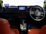 当社の車両は、オークションなどで高評価のお車を厳選して仕入れています。第三者鑑定やオークション評価4点以上にこだわっており、内外装共に状態の良いお車です。是非ご覧になってください。