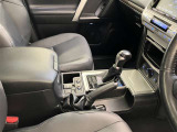 全車1年間の走行距離無制限のロングラン保証付きです。また、さらに安心をお求めの方には1年〜2年の保証延長ができる「ロングラン&alpha;保証」(有償)もお選びいただけます。