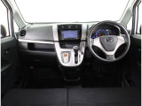 まごころクリーニングを実施済み!展示中は、運転席、ハンドル、シフトノブにビニールカバーを掛けて展示しております!!消臭&抗菌効果のある銀担持酸化チタン光触媒スプレーも施工済み!
