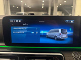 バックカメラにより駐車時の後方確認も楽にできます。