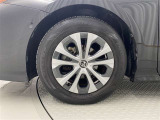 機敏さを引き立てる純正アルミ 195/65 R15 装着!