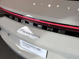 手厚いサポートを提供する「ポルシェ自動車保険」を取り扱っております。オリジナル補償(無償)が付帯し、万が一の際も正規販売店ならではの確かな安心でオーナー様を支えます。保険選びもお気軽にご相談ください。