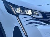 ●LEDヘッドライト:夜間走行時も良好な視界を確保し安心して運転できる高輝度LEDヘッドライトを装備!点灯速度が早く、消費電力も抑えられています。