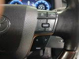 ステアリング右側には、運転支援機能を手元で操作できるスイッチ類を配置しています