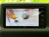テレビ映像を楽しめるモニターを装備しています。お出かけ先で停車中に視聴でき、休憩時間のひとときを過ごす際にも便利にご活用いただけます。