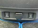 【シートヒーター】シートを温めてくれる暖房機器です!長時間座っていると負担が掛かりやすい背中や腰、または冬場などの寒い日に冷えやすい脚部に快適なぬくもりを伝えます。