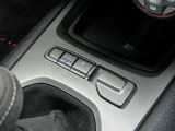 Z/28専用エアロパッケージ/専用大型フロントスポイラ-/専用フロントアンダ-スプリッタ-/専用サイドスカ-ト/専用大型リアスポイラ-/カ-ボン製ボンネットエアアウトレット/専用ワイドフェンダ-/軽量19AW(鍛造)
