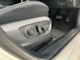 パワーシート搭載。微妙な調整が手軽にでき、ピッタリのポジションで運転することが可能です。