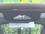 【スズキ セーフティサポート】走行中に前方の車両等を認識し、衝突しそうな時は警報とブレーキで衝突回避と被害軽減をアシスト。より安全にドライブをお楽しみいただけます。