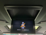 【フリップダウンモニター】大画面モニターで後席でもエンタメをお楽しみいただけます。小さなお子様にも大人気の装備です♪