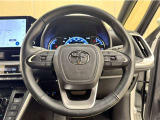 ステアリングスイッチ搭載!手を離さずに手元のスイッチでさまざまな操作が可能。運転中、視線をそらさなくても操作ができて安全です!