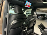 私たちは、お客様のこだわりに合った特別なお車をご提案します。ジースクエア=車のあるライフスタイルを演出するセレクトショップです。