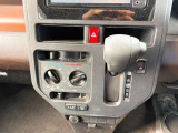 当店は走行距離不明・改ざん車は販売いたしません!安心してお車に乗って頂けるようご案内致します。