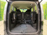 普段のお買い物や通勤、送迎等に十分な荷室スペースを確保しております。セカンドシートを倒すと、大きな荷物の積載も可能です♪