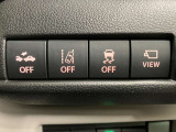 【運転席インパネスイッチ】安全装置関係のスイッチも操作しやすい位置に配置されています。