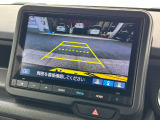 リアカメラ付☆セレクトレバーを「R」に入れると、車両後方の映像が見れます。夜間でもよく見えるので便利です!