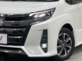 【LEDヘッドライト】悪天候や夜間走行時も良好な視界を確保し安心して運転できる高輝度LEDヘッドライトを装備!点灯速度が早く、消費電力も抑えられています。