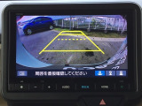 バックモニター付きで、車庫入れやバック時の後方確認をしっかりサポート。モニターに映し出される映像で死角も確認しやすく、狭い場所での駐車や後退時の操作をより安心して行えます。