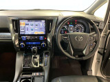 見通しのよいすっきりとした視界で、誰でも運転しやすいです。運転のしやすさは疲れにくさにも繋がりますよ♪