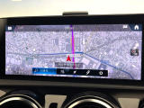 ●純正ナビ:一体感のあるナビは、高級感ある車内を演出してくれます。オーディオ機能も充実しておりますので、運転もより楽しめます♪