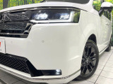 【LEDヘッドライト】悪天候や夜間走行時も良好な視界を確保し安心して運転できる高輝度LEDヘッドライトを装備!点灯速度が早く、消費電力も抑えられています。