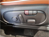 【コックピットシート】BMW車の主役席。車体中央にくる様に配置し車両重心とが一致する事でドライバーと車との一体感あるドライビングを実現。人間工学に基づき形成した形状が長時間のドライブ疲労も軽減します!