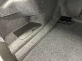 屋内展示場ですので天候が悪いときでもゆっくりとご覧頂けます。厳選された良質な中古車を取り揃えております。