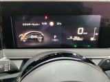 メーター内のディスプレイには運転をサポートするさまざまな情報を表示。