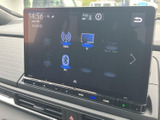 ラジオやテレビ、Bluetoothなどの選択肢が画面に並び、使いたい音源を見つけやすい仕様です。状況やお好みに合わせて音楽や放送を選べるため、車内で過ごす時間を自分らしく楽しめます。