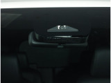TOYOTA SAFETY SENSEは道路状況、車両状態、天候状態及びドライバーの操作状況などによっては、作動しない場所があります。