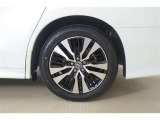 純正18AW!タイヤサイズは235/50R18になります!