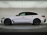 一目で伝わるBMW特有のスポーティーなプロポーションは、BMWの走行性能を生み出すのに欠かせない要因の一つです。細部まで拘りぬいたお車をぜひ一度ご覧ください!