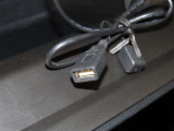 USB端子を装備しております。