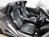使用感がでやすい運転席側シートですが、ご覧のようにきれいな状態となっております。0078-6002-617225までお気軽にお問合せ下さい。