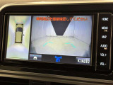 【フロントカメラ】運転席に座った状態で死角になりやすいクルマの前の様子まで確認でき安全ですね♪