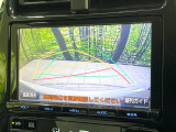 【バックカメラ】駐車時に後方がリアルタイム映像で確認できます。大型商業施設や立体駐車場での駐車時や、夜間のバック時に大活躍!運転スキルに関わらず、今や必須となった装備のひとつです!