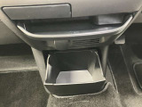 【インストセンターロアボックス】CDなどが収納できる格納式のボックス!
