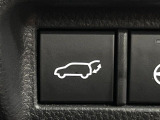 【パワーバックドア】スマートキーや運転席のボタンを押すだけでリアゲートが自動で開閉します!荷物を持っている時や、高い位置にあるバックドアを閉める際に便利な機能です♪