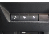 ステアリングヒーターやアクティブレーンキープのスイッチはダッシュボード右下にあります。