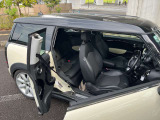 ミニクラブマン クーパーSの細部まで分かりやすく撮影。車両状態について丁寧にご説明します。