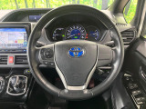 【純正革巻きステアリング】上質な革を使用することで、手にしっかり馴染みとても運転しやすいハンドルです♪