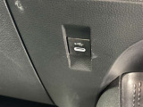 Type-C接続口。どちらの向きでも差し込むことができ、スマホの急速充電が可能です。