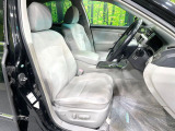 運転席シート廻りは使用感も少なく、良好な状態となっています。丁寧に使われていたことがよくわかりますね。
