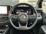 ステアリングスイッチ搭載!ハンドルひとつで手を離さなくても運転中視線をそらさなくても操作が出来て便利です
