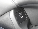 ★USBジャック★助手席側にもUSBジャックが設置されています。便利で快適な車内環境が整っています!