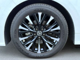 エグゼクティブラウンジ専用アルミホイール225/55R19
