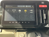 テレビやラジオなどのメニューが画面にまとまり、選びたい項目を確認しやすい表示です。日々の移動で使う機能へアクセスしやすく、便利にお使いいただけます。